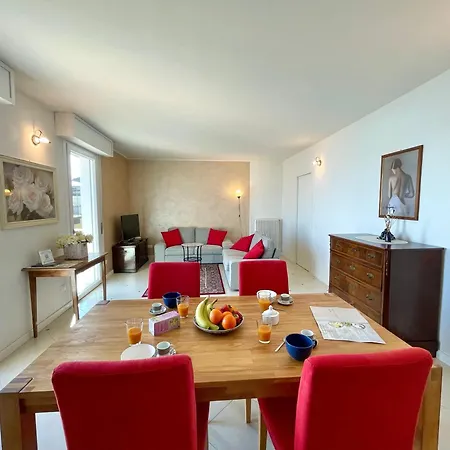 D1mora Riva Serena - On The Gardone Promenade Apartment *