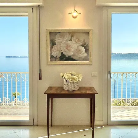 D1mora Riva Serena - On The Gardone Promenade Apartment Gardone Riviera